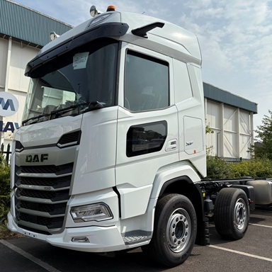 DAF 8x2 rigid XF - F660RA.2.26