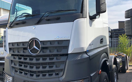 8X2 CRANE VEHICLE IN STOCK