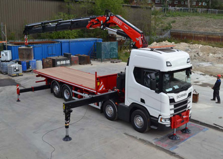 Two more F820RA cranes for David Stanley Transport - gallery 1