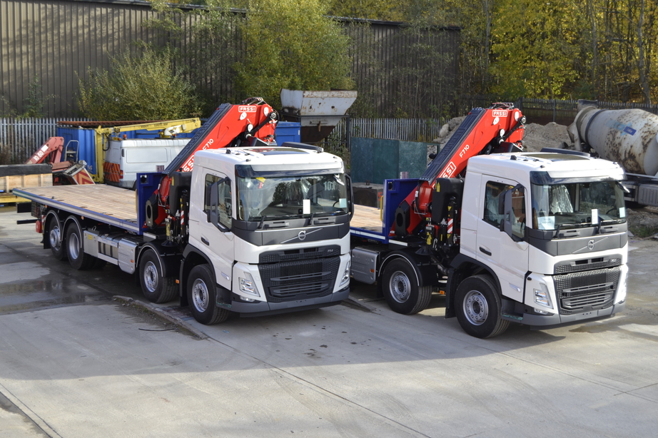 SIX NEW FASSI CRANES ADDED TO NIXON HIRE FLEET