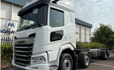 DAF 8x2 rigid XF - F660RA.2.26